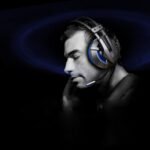 Head-mounted illuminated gaming headset - Image 2