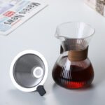 ⁦إبريق قهوة زجاجي مخطط يُغسل يدويًا، مناسب للاستخدام المنزلي، مزود بفلتر وكوب قهوة.⁩ - الصورة ⁦2⁩